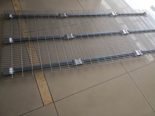 Racking Galvanized Metal Mesh pallet Decking 100kg-2000kg For Warehouse