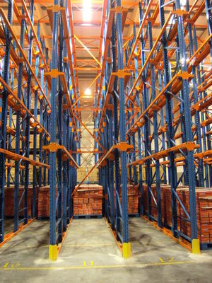 Heavy Duty Drive Through Pallet Racking For Cold Storage ISO9001 Approved