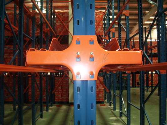 Drive In And Drive Through Racking Space Saving Warehouse Storage Shelves OEM Available