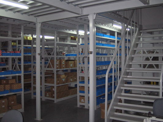 Smooth Surface Mezzanine Racking Systems For Industrial Storage