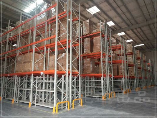 Solução de armazenamento de estilo padrão Dexion